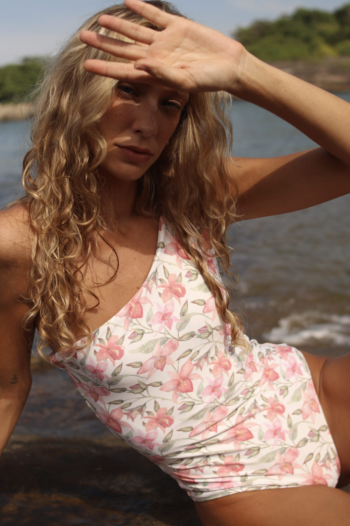 Maiô Ombro Único Orquídea Offwhite - Image 6