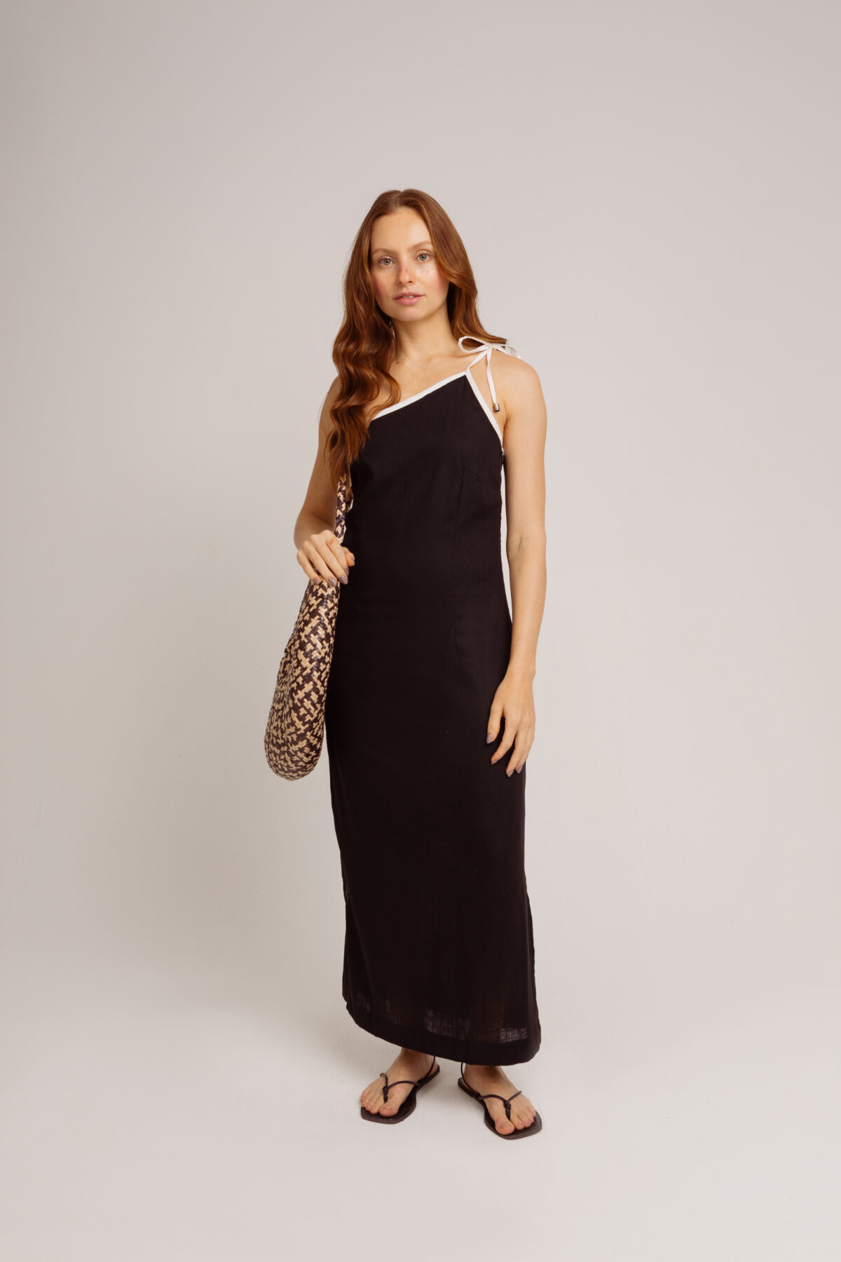 Vestido Ombro Único Viés Preto